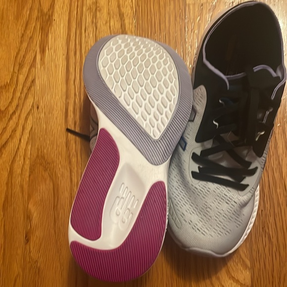 Sneakers - Picture 6 of 6